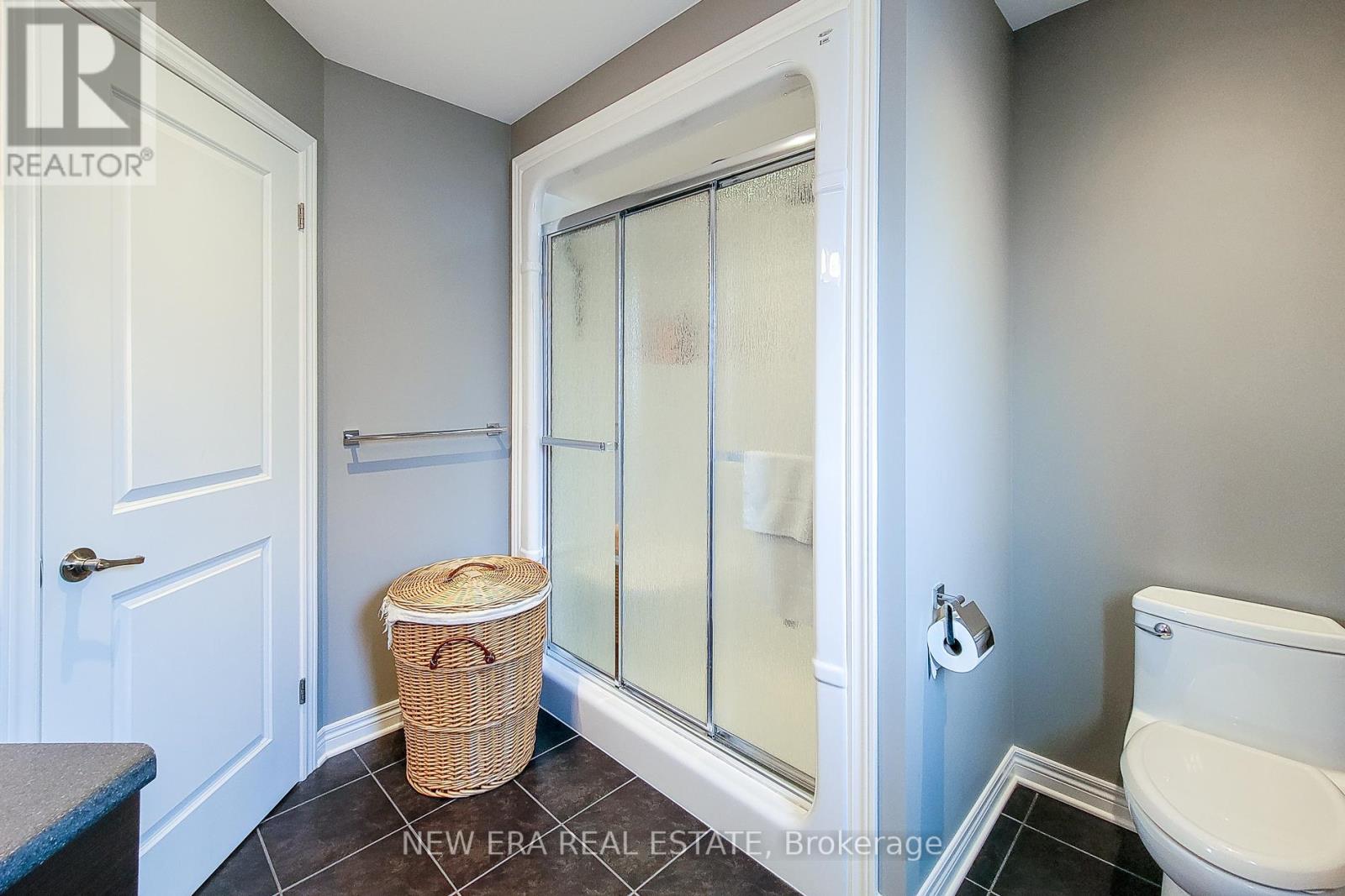 13 ALEX GRANT PLACE - 48