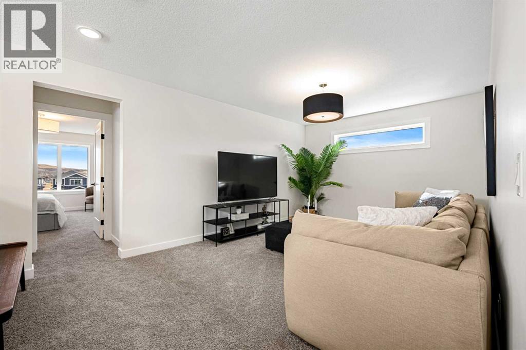 121 Quartz Crescent, Cochrane