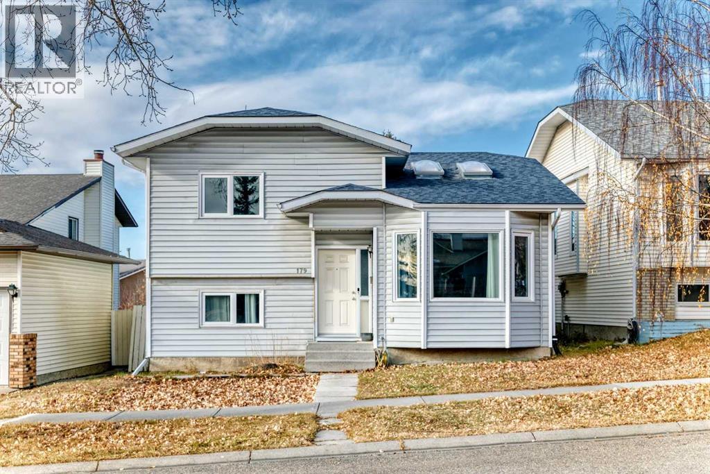 179 Hawkwood Boulevard NW, Calgary, Alberta