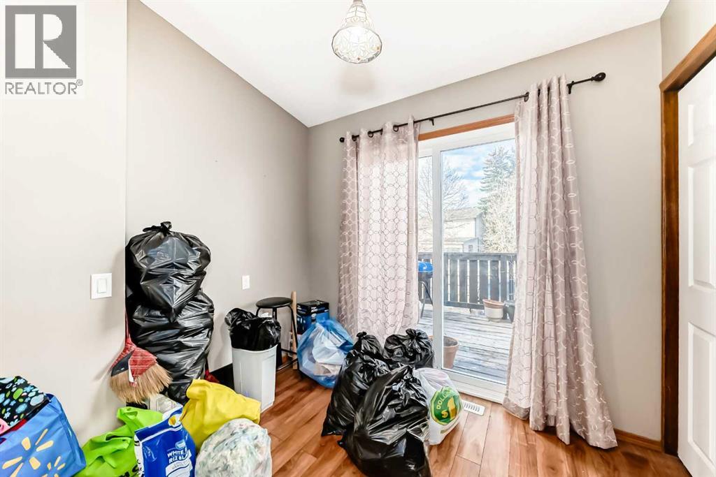 Single Family House 4 Level for Sale in  Hawkwood Boulevard NW Hawkwood Calgary 