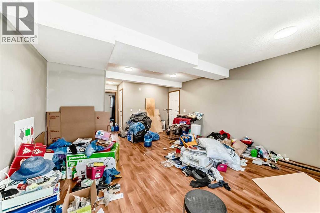 Single Family House 4 Level for Sale in  Hawkwood Boulevard NW Hawkwood Calgary 