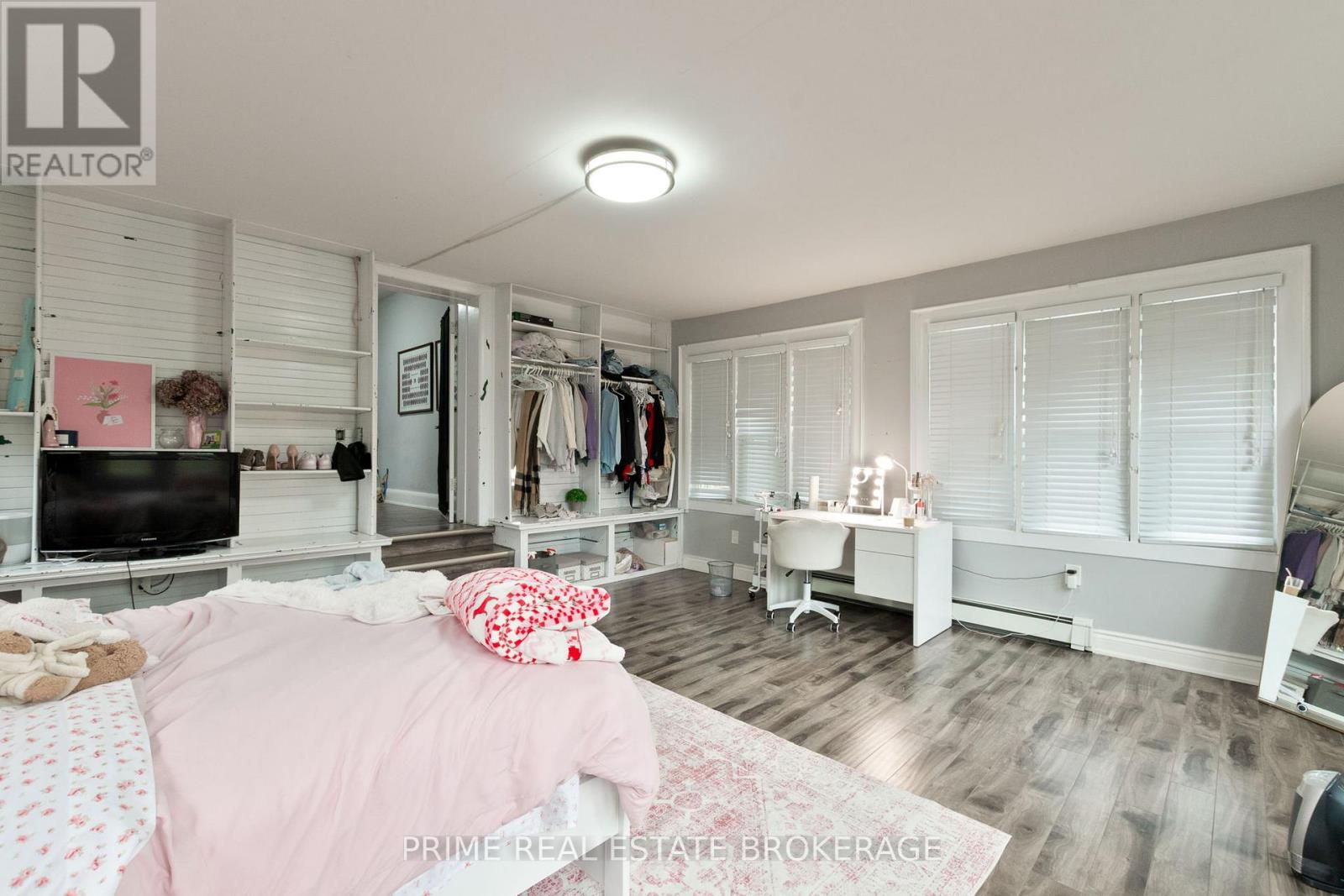 290 HURON STREET - 16
