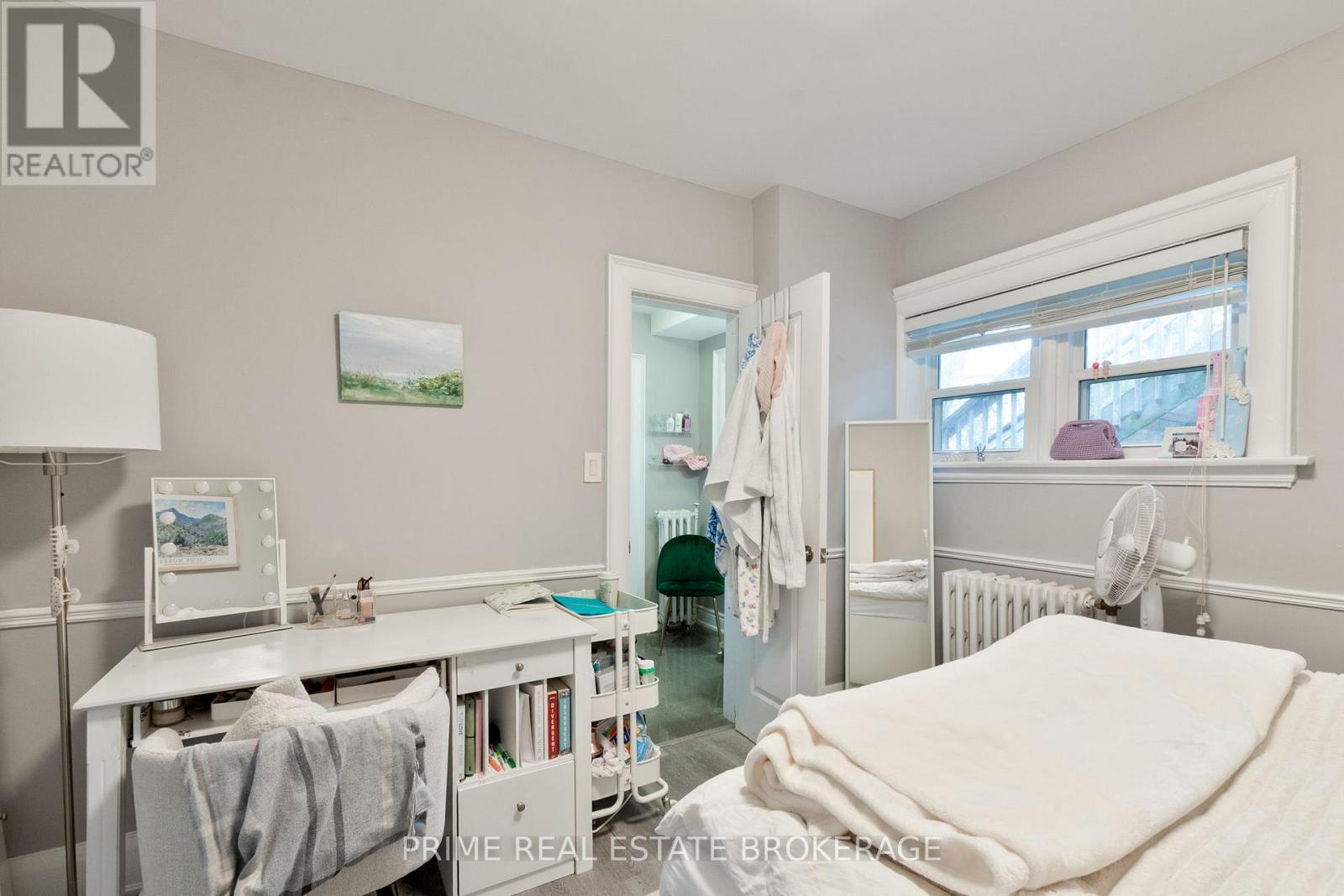 290 HURON STREET - 21