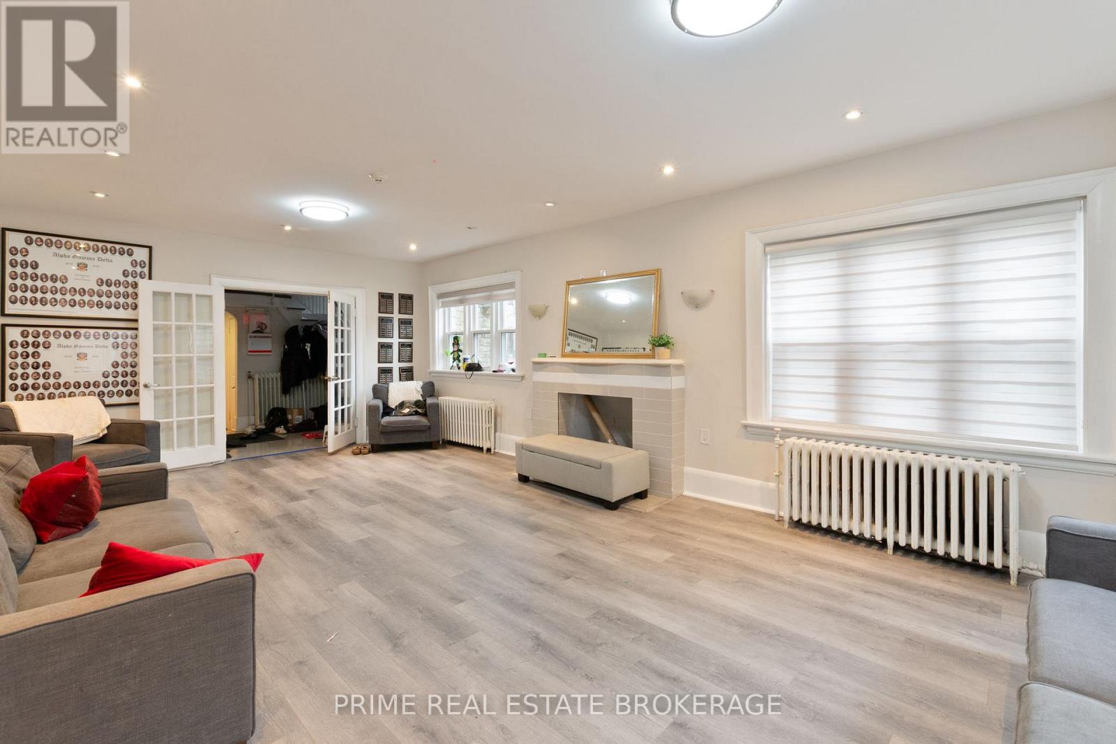 290 HURON STREET - 5