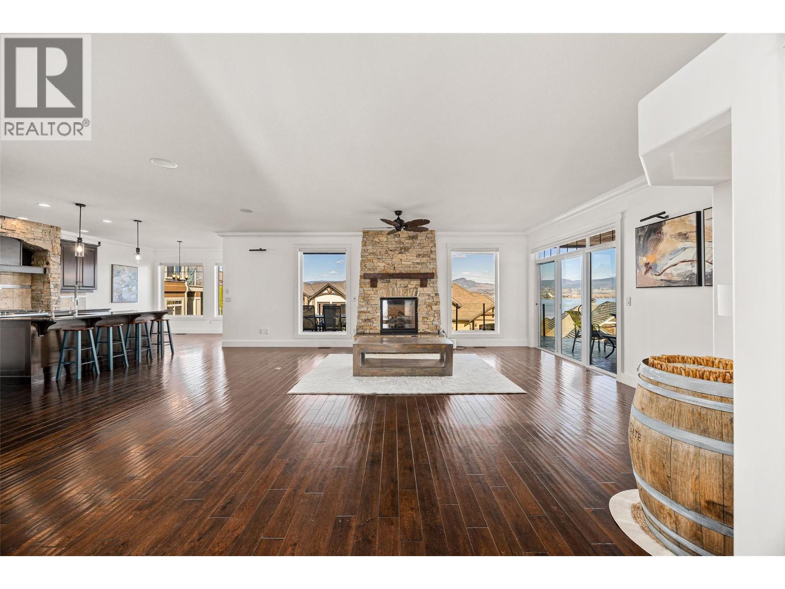  2584 Lucinde Road, West Kelowna