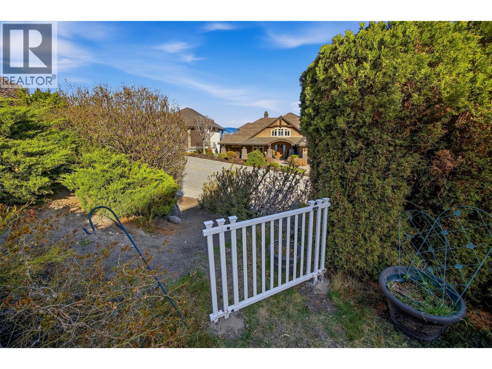  2584 Lucinde Road, West Kelowna