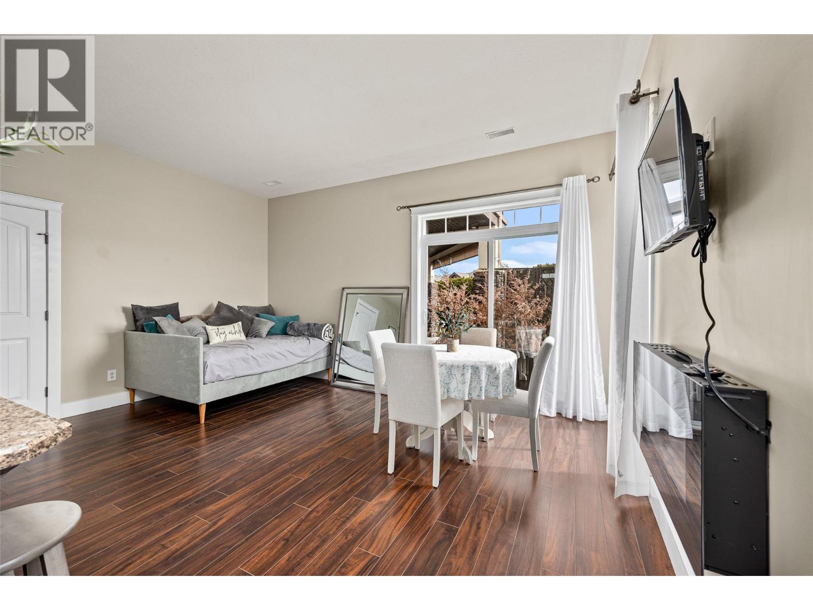  2584 Lucinde Road, West Kelowna