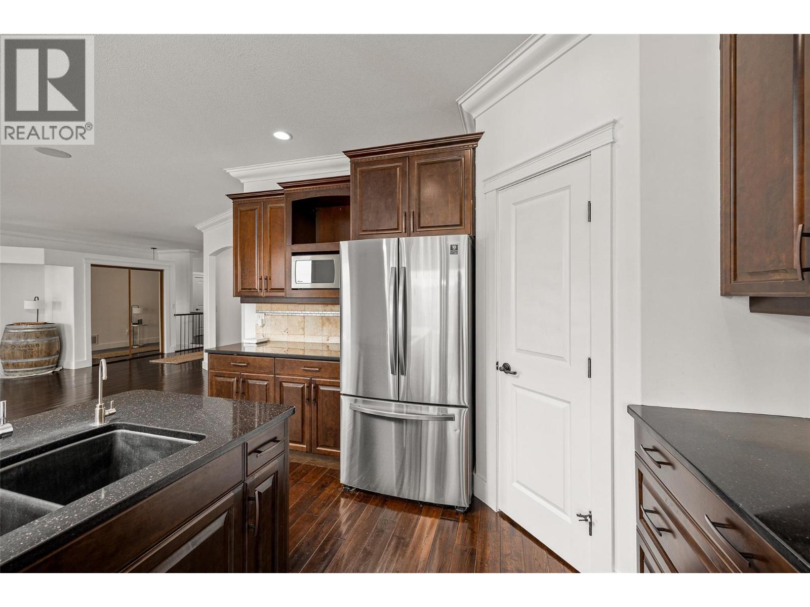  2584 Lucinde Road, West Kelowna