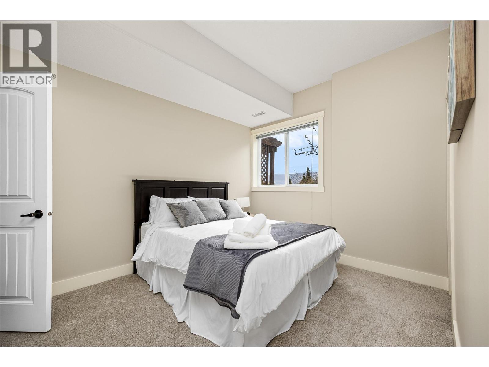  2584 Lucinde Road, West Kelowna