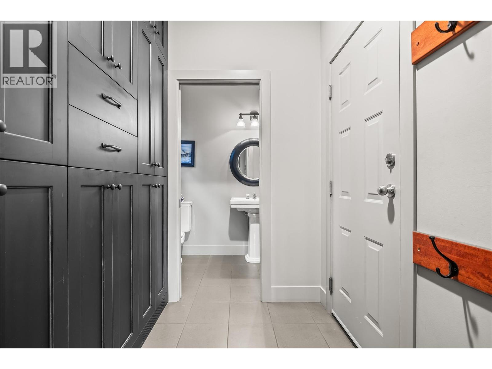  2683 Bath Street, Kelowna