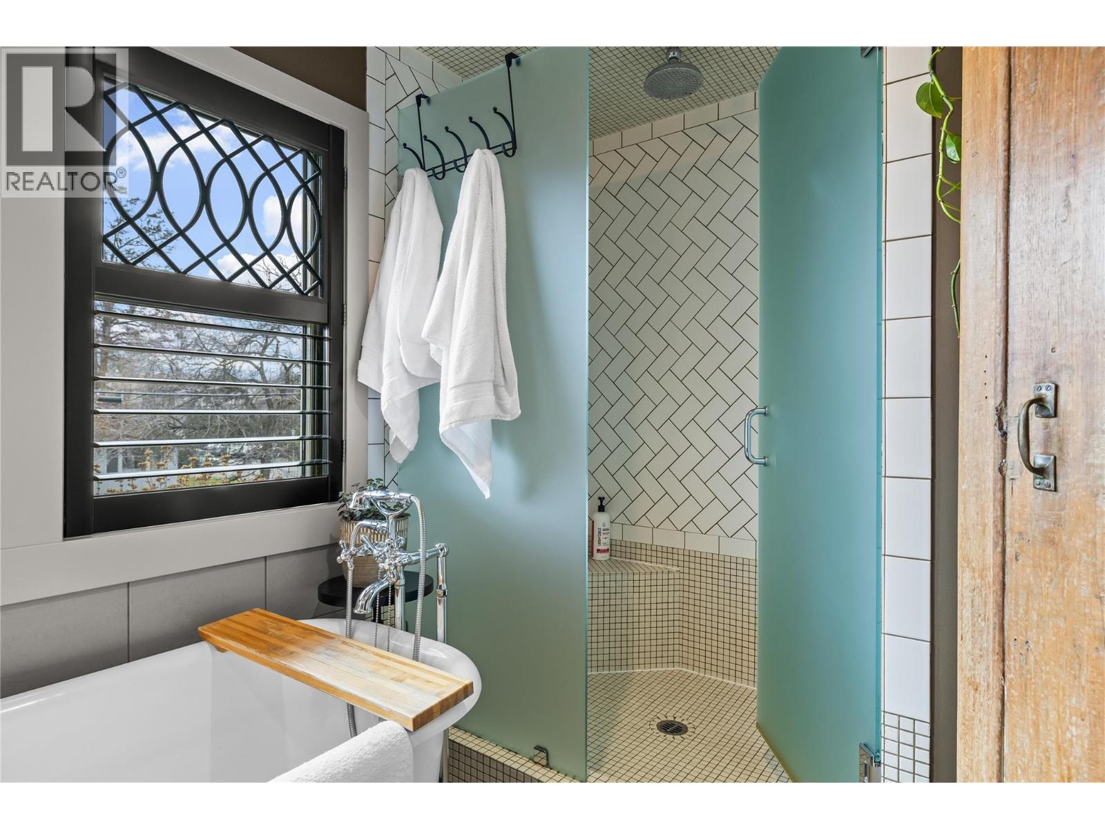  2683 Bath Street, Kelowna