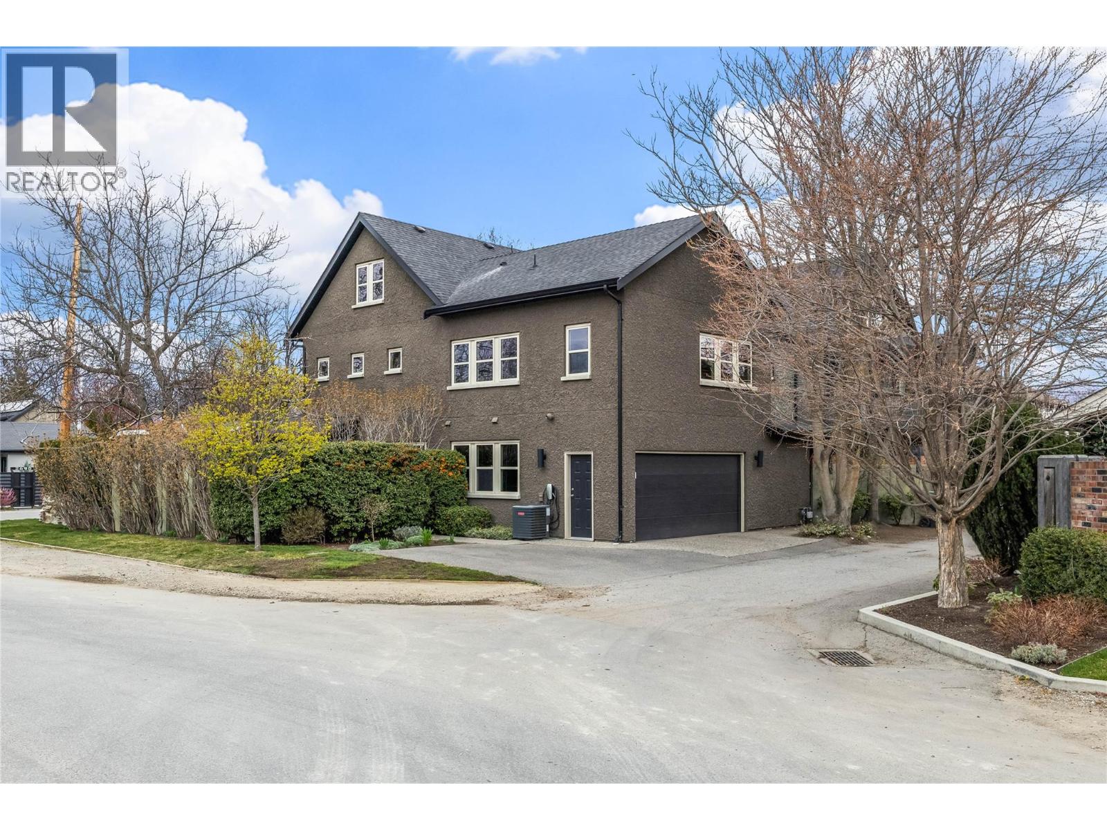  2683 Bath Street, Kelowna