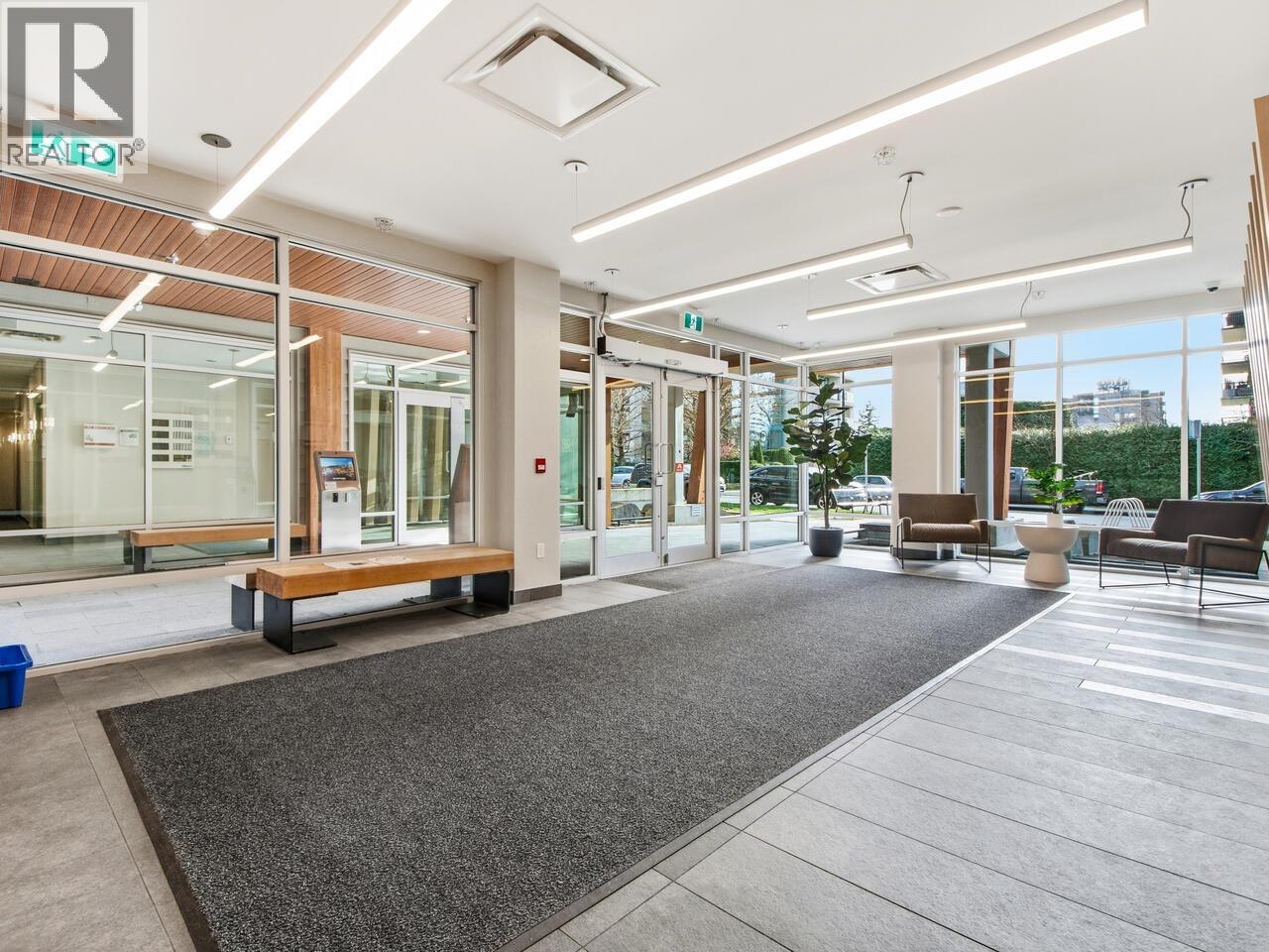 118 108 E 8TH STREET, North Vancouver