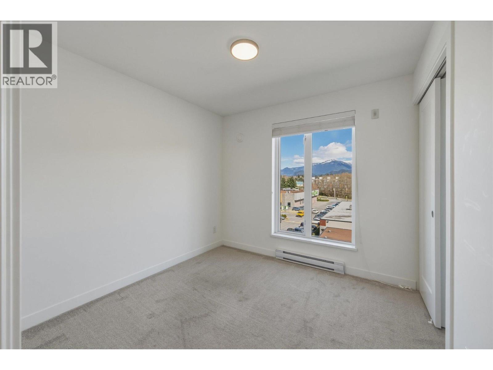 411 1365 PEMBERTON AVENUE, Squamish