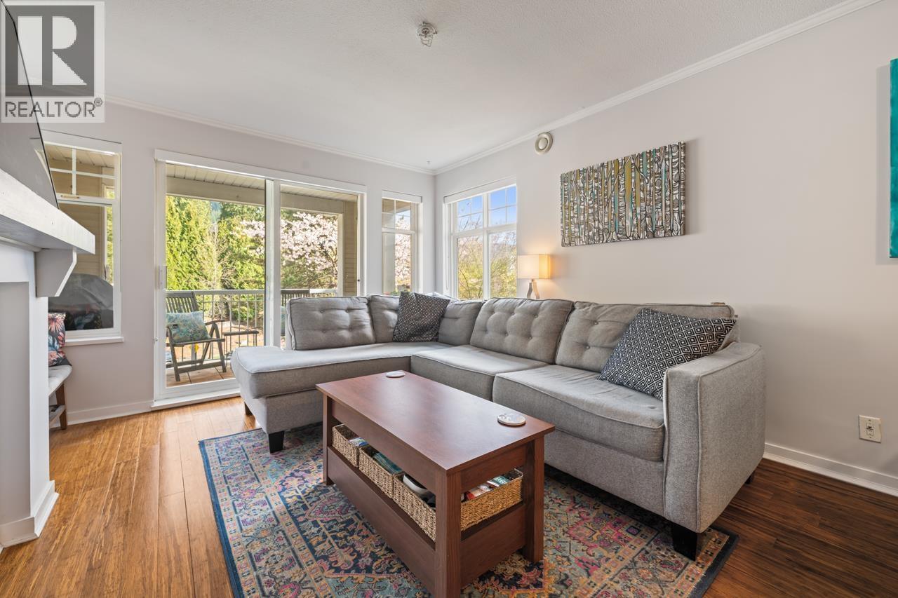 310 1428 PARKWAY BOULEVARD, Coquitlam