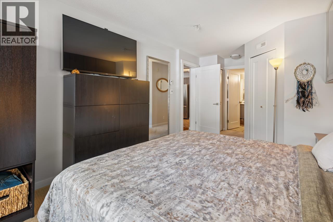 310 1428 PARKWAY BOULEVARD, Coquitlam