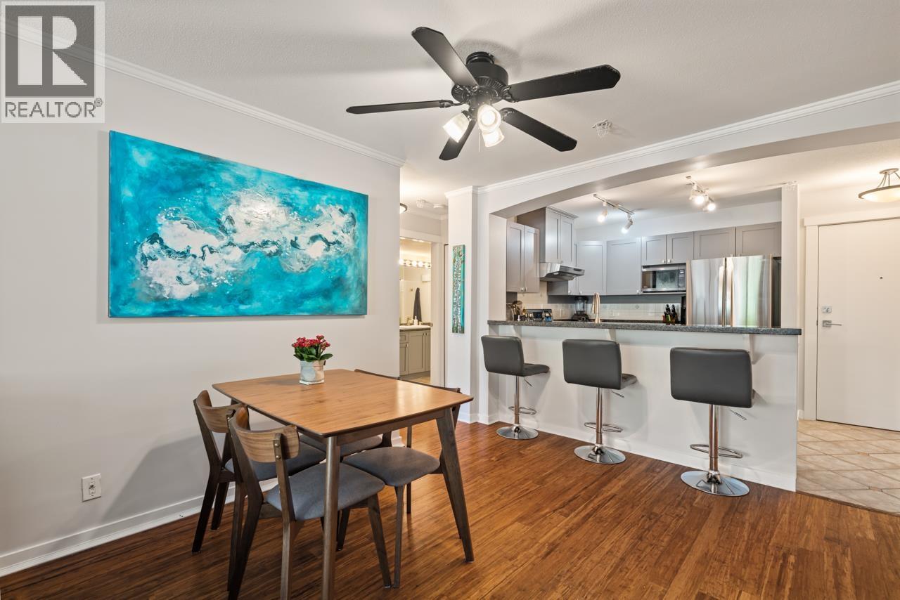 310 1428 PARKWAY BOULEVARD, Coquitlam