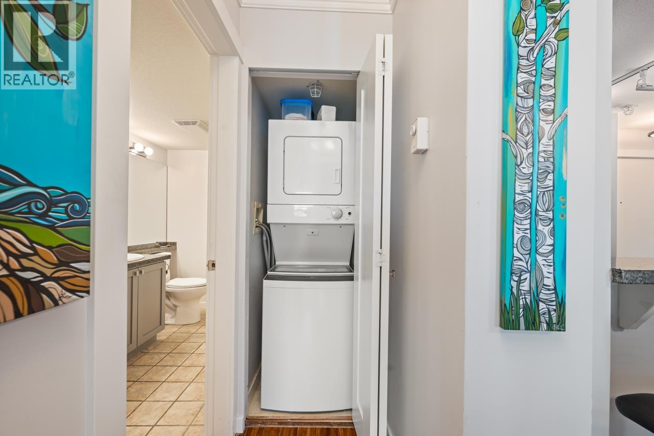 310 1428 PARKWAY BOULEVARD, Coquitlam