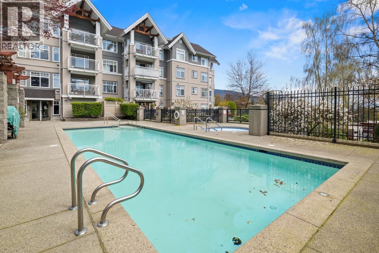 310 1428 PARKWAY BOULEVARD, Coquitlam