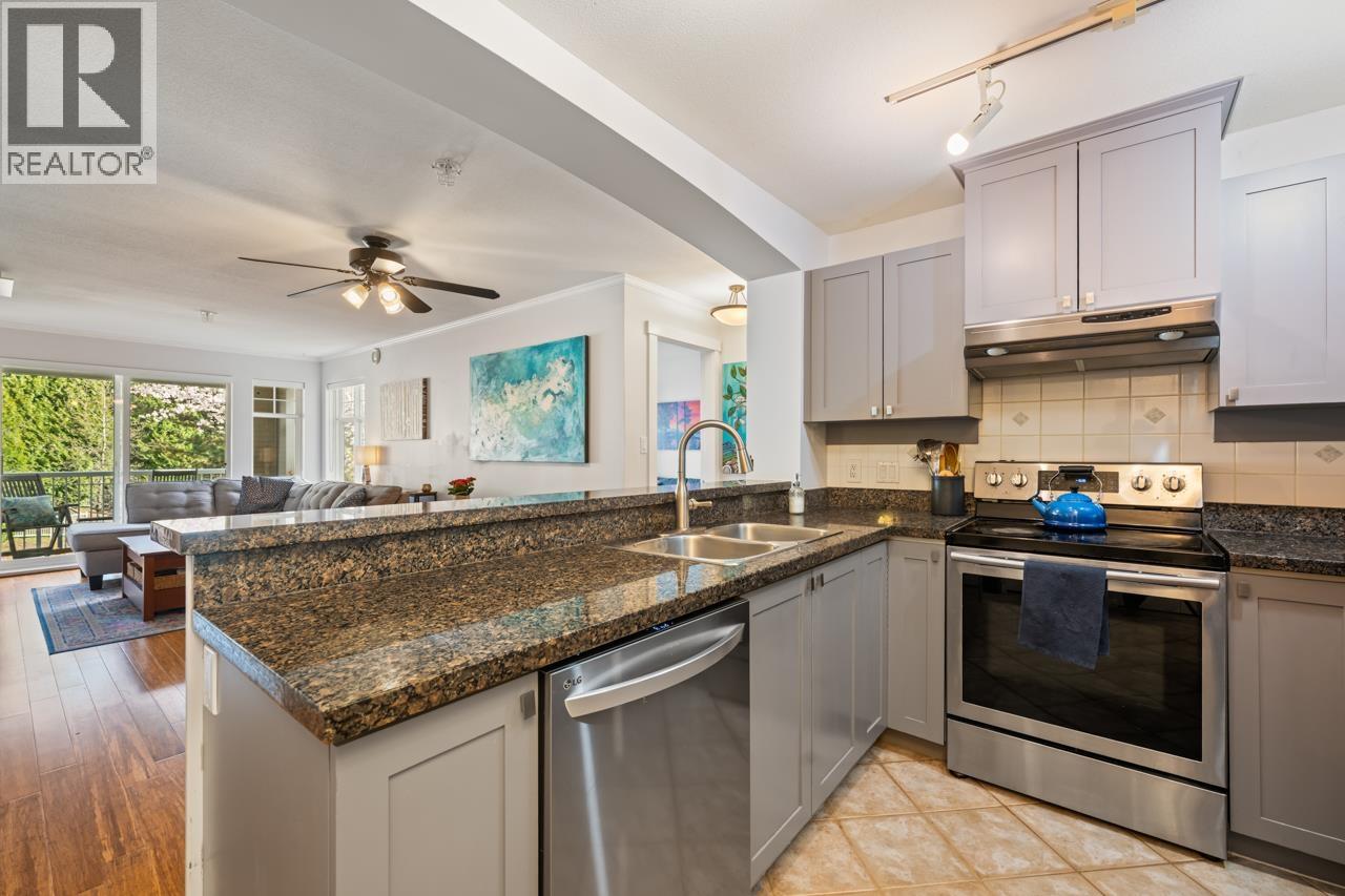 310 1428 PARKWAY BOULEVARD, Coquitlam