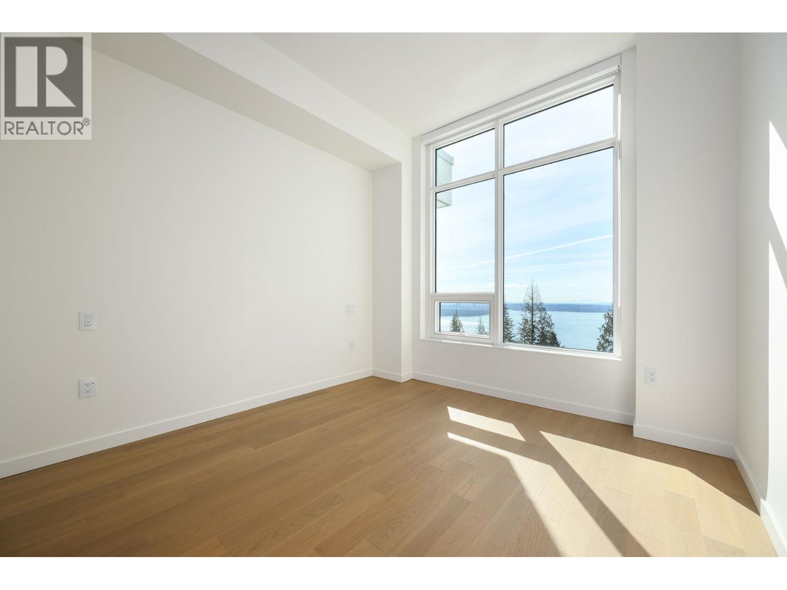 605 3963 UPLANDS WAY, West Vancouver