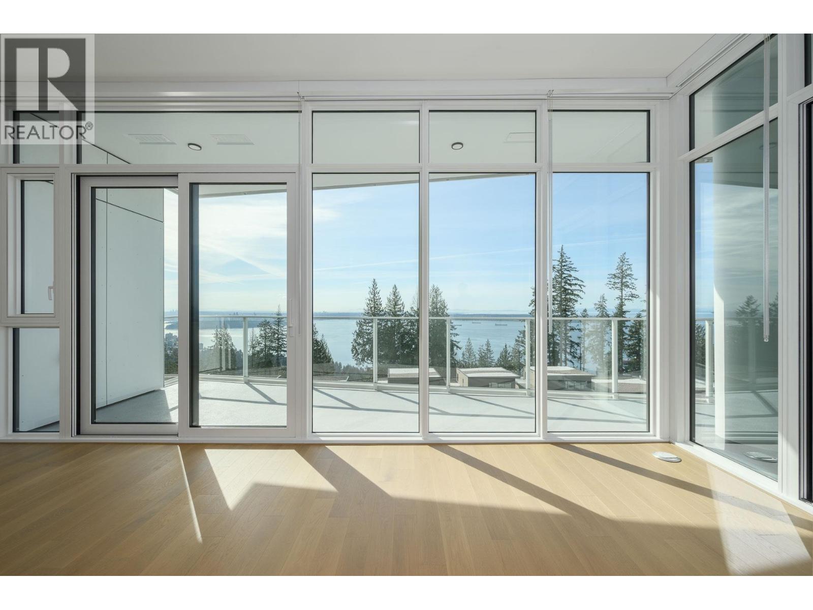 605 3963 UPLANDS WAY, West Vancouver