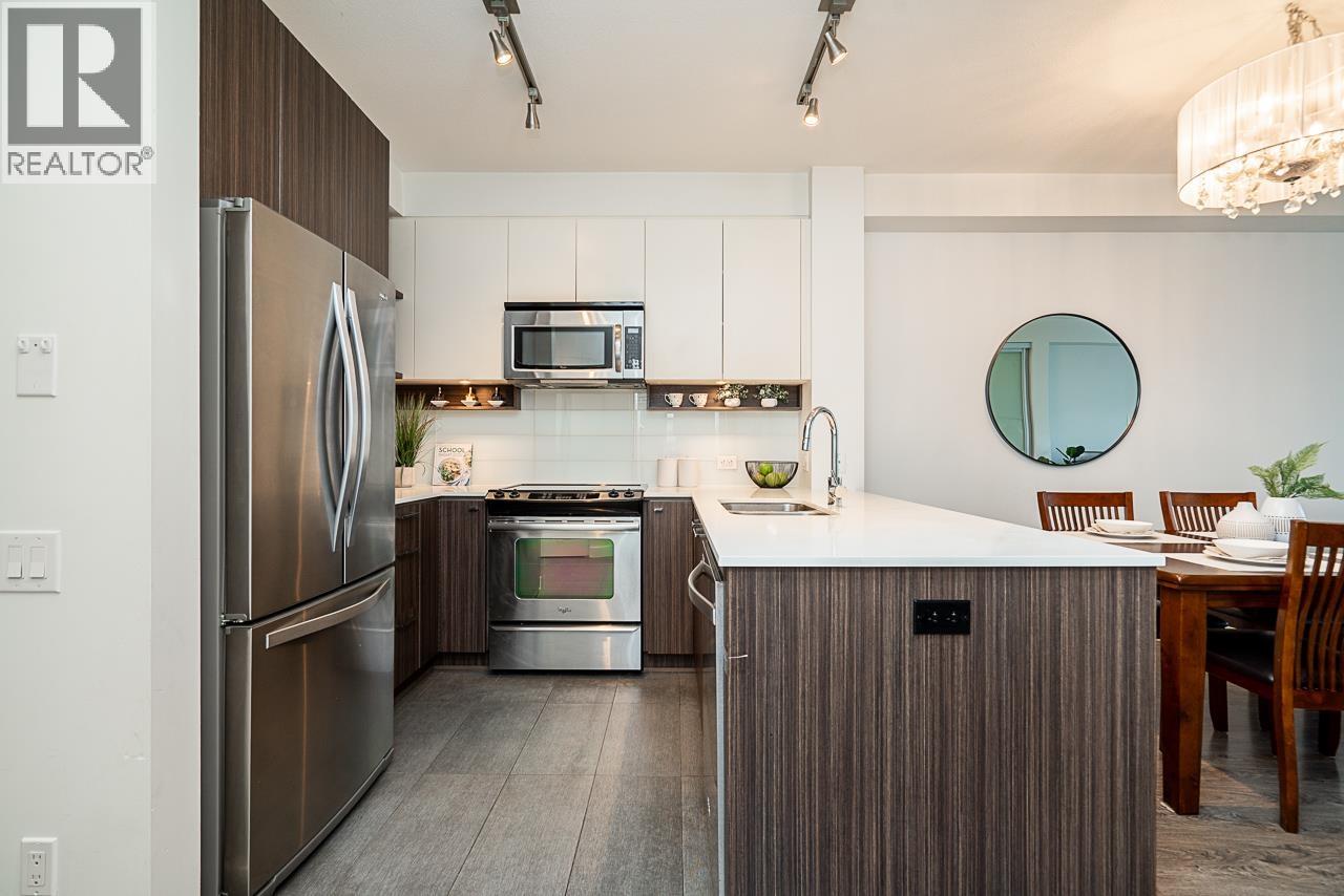 313 553 FOSTER AVENUE, Coquitlam