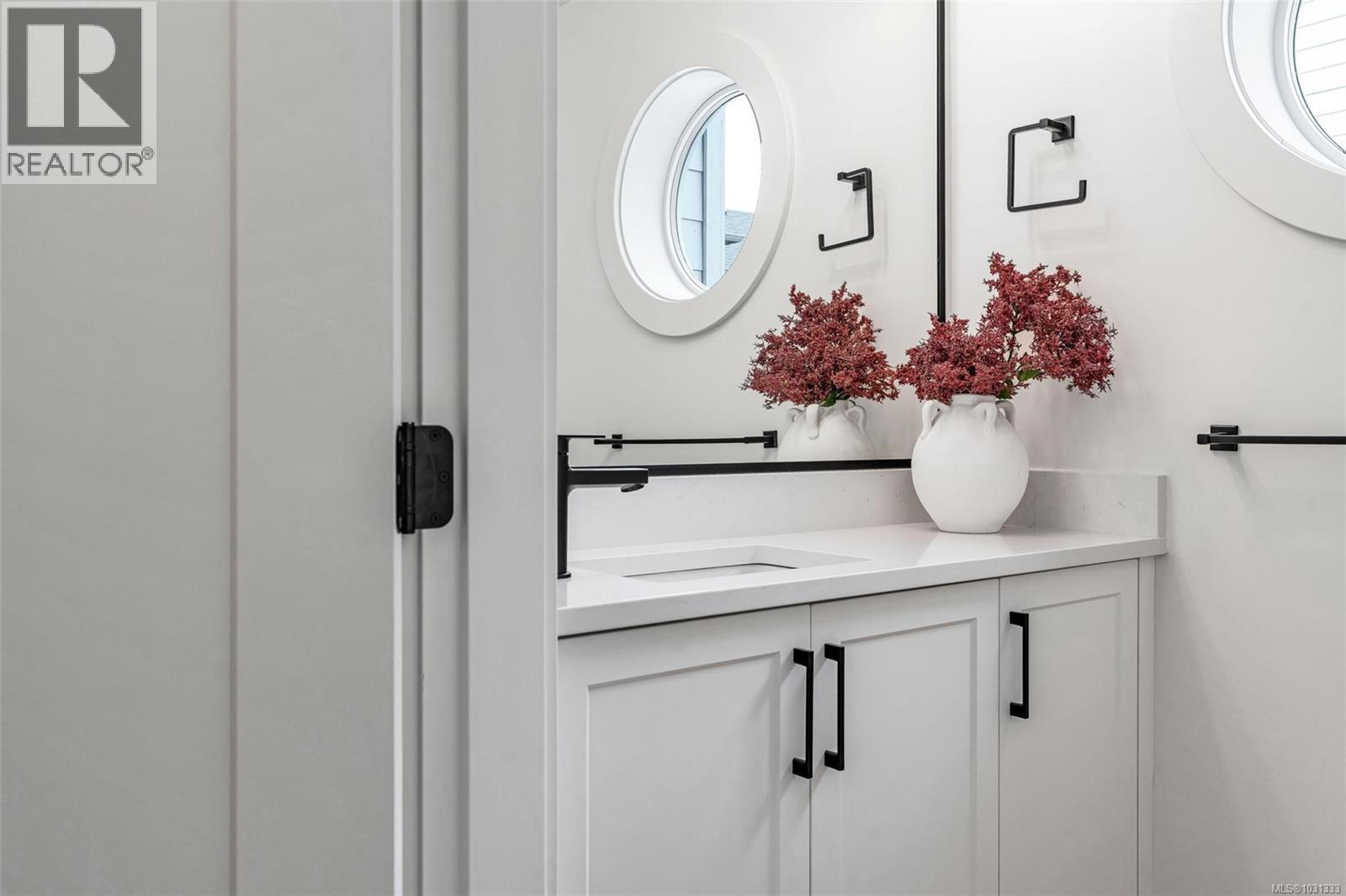 #4 10145 FIFTH ST - 17