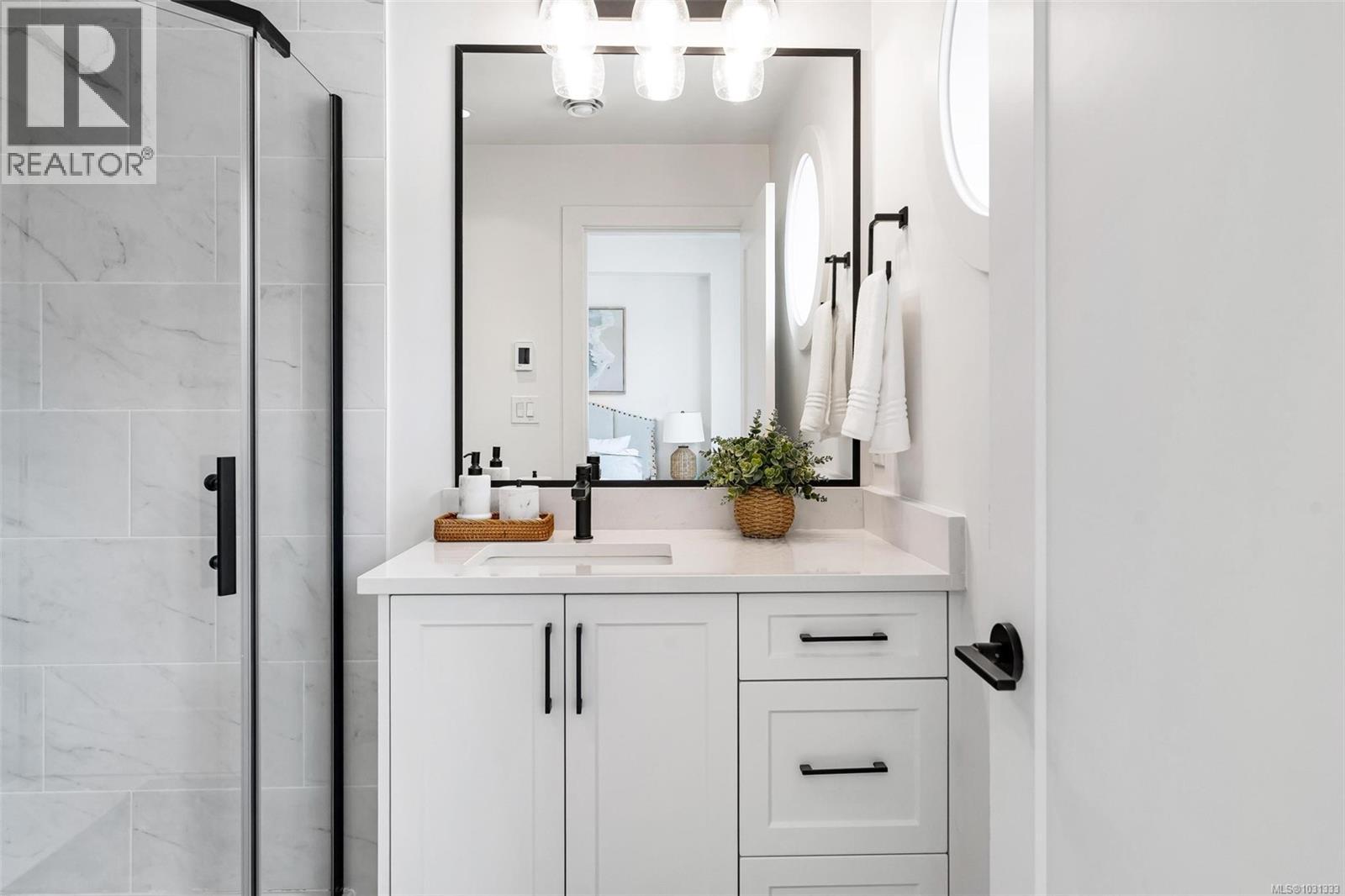 #4 10145 FIFTH ST - 22