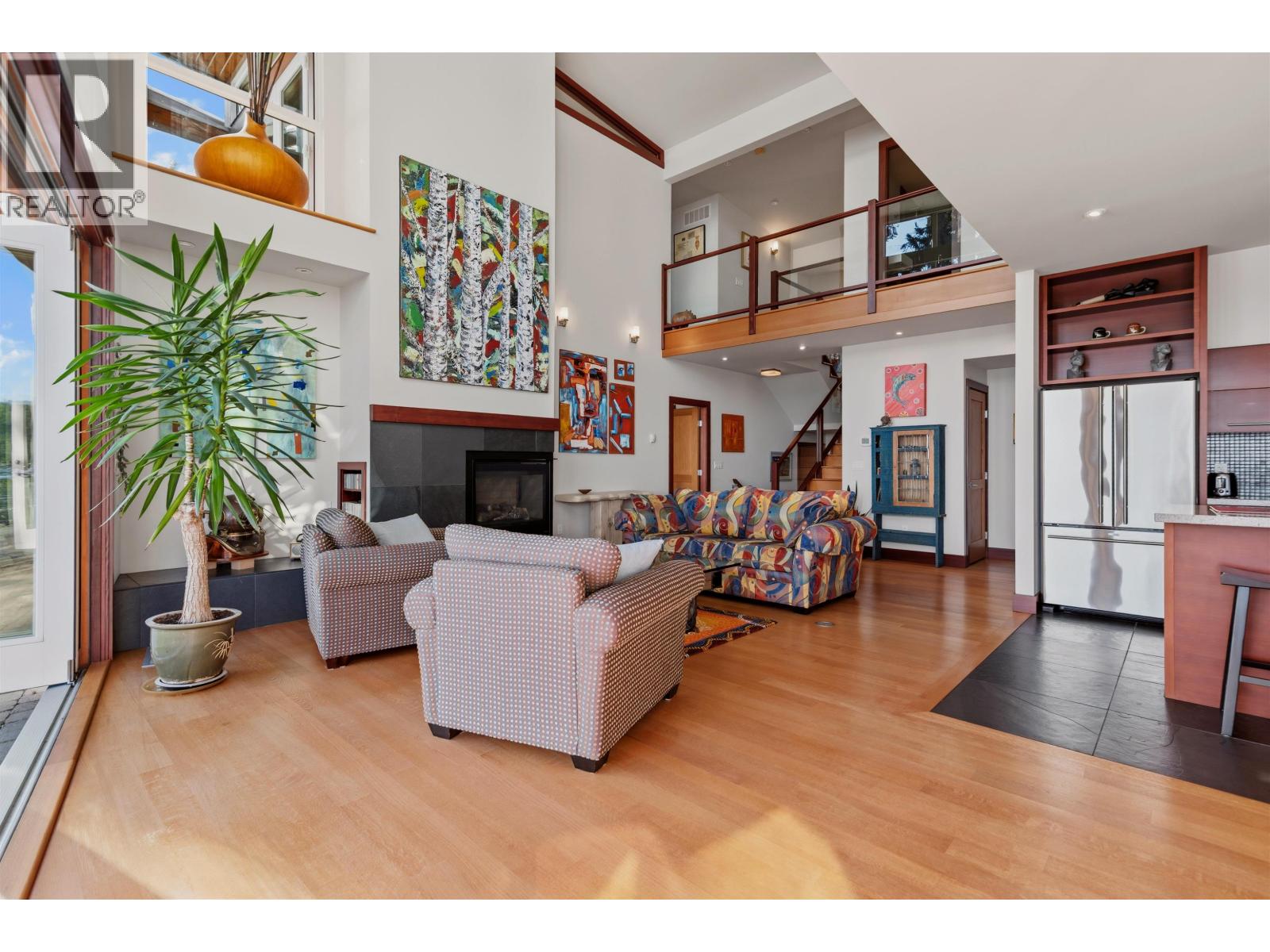 6085 SILVERSTONE LANE, Sechelt