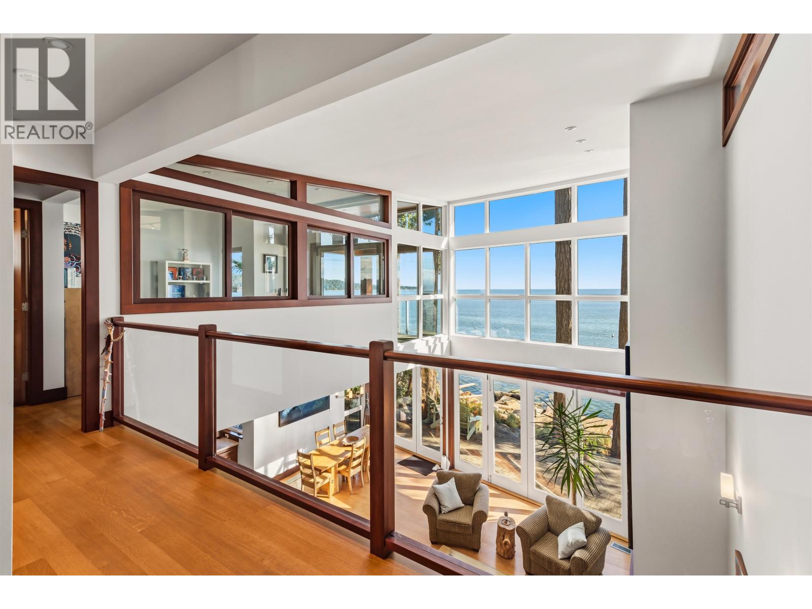 6085 SILVERSTONE LANE, Sechelt