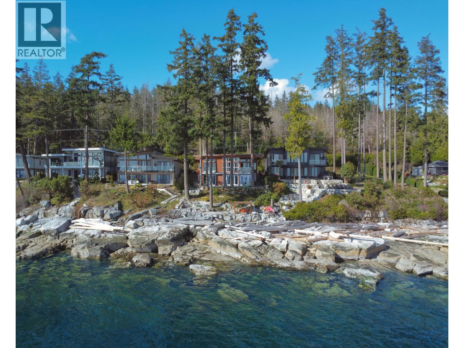 6085 SILVERSTONE LANE, Sechelt