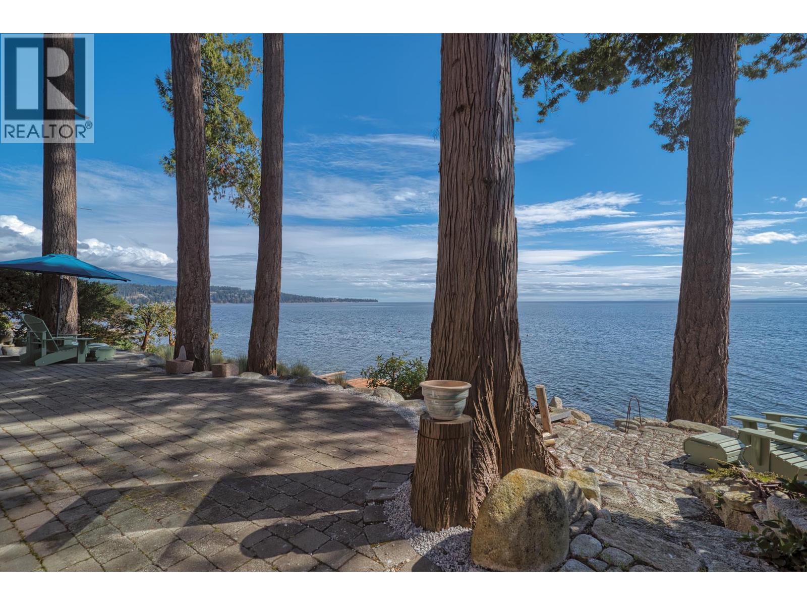 6085 SILVERSTONE LANE, Sechelt