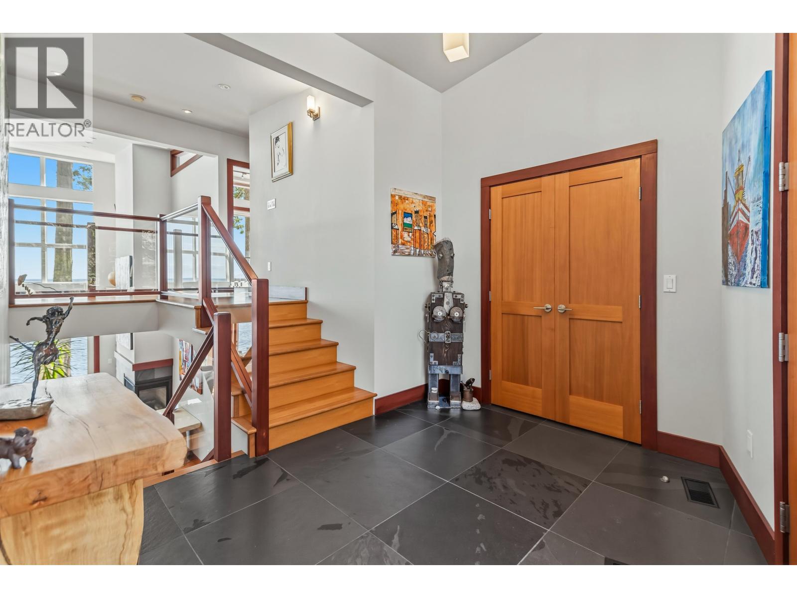 6085 SILVERSTONE LANE, Sechelt