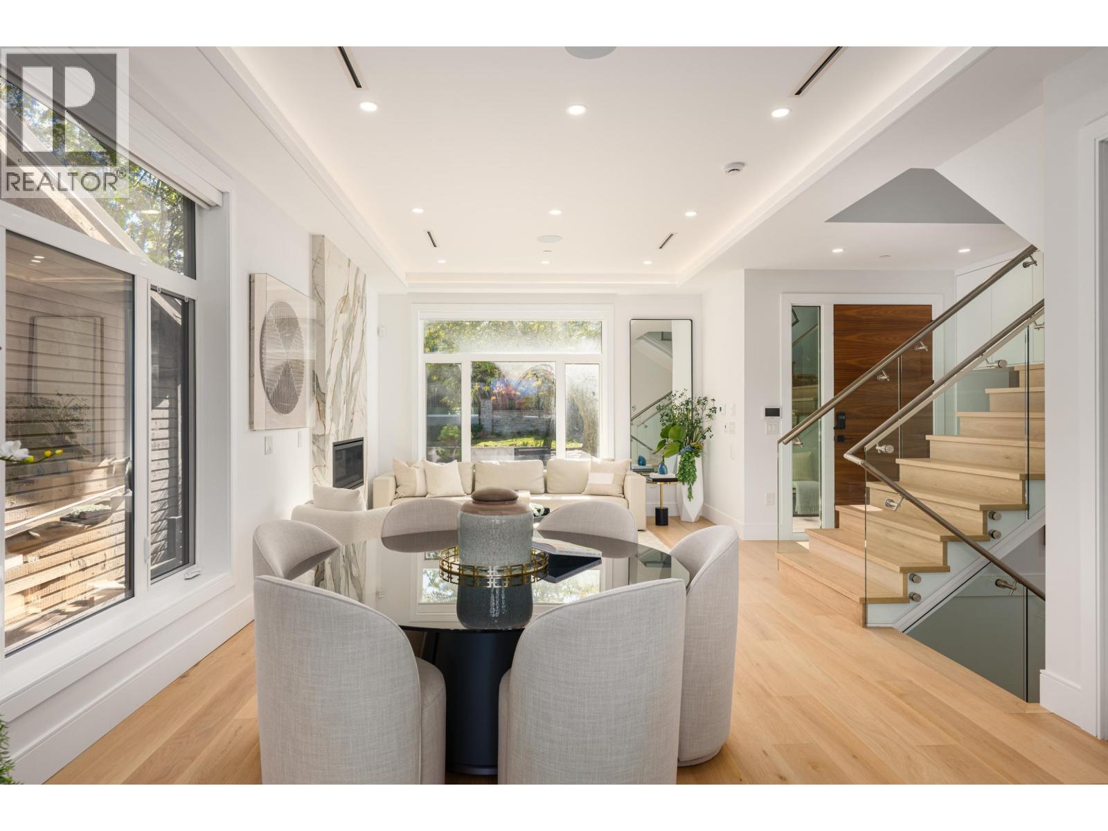 3711 W 24TH AVENUE, Vancouver