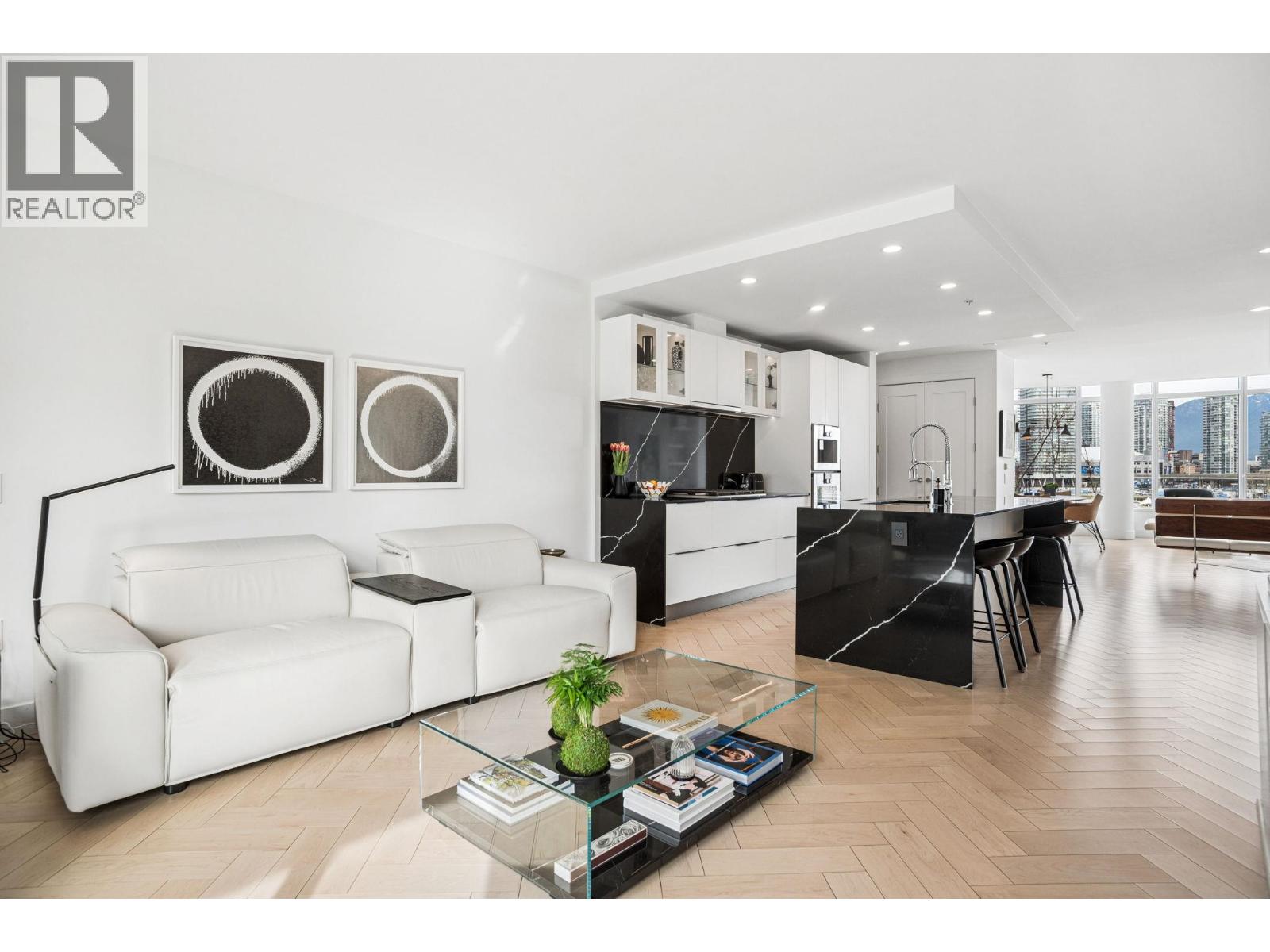 501 138 ATHLETES WAY, Vancouver