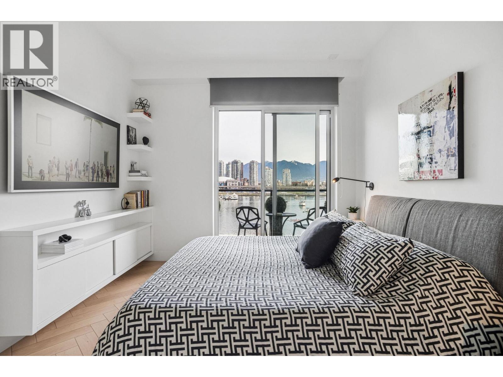 501 138 ATHLETES WAY, Vancouver