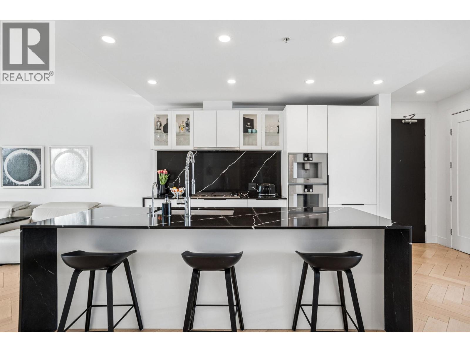 501 138 ATHLETES WAY, Vancouver