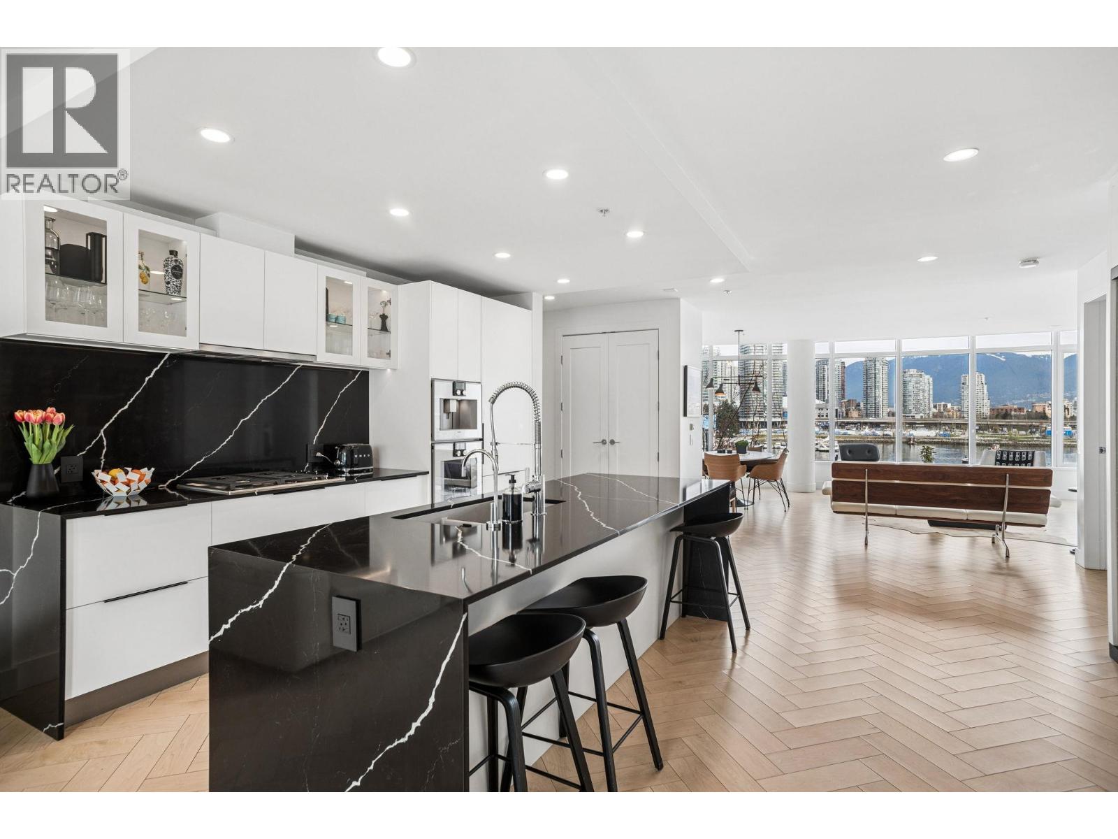 501 138 ATHLETES WAY, Vancouver