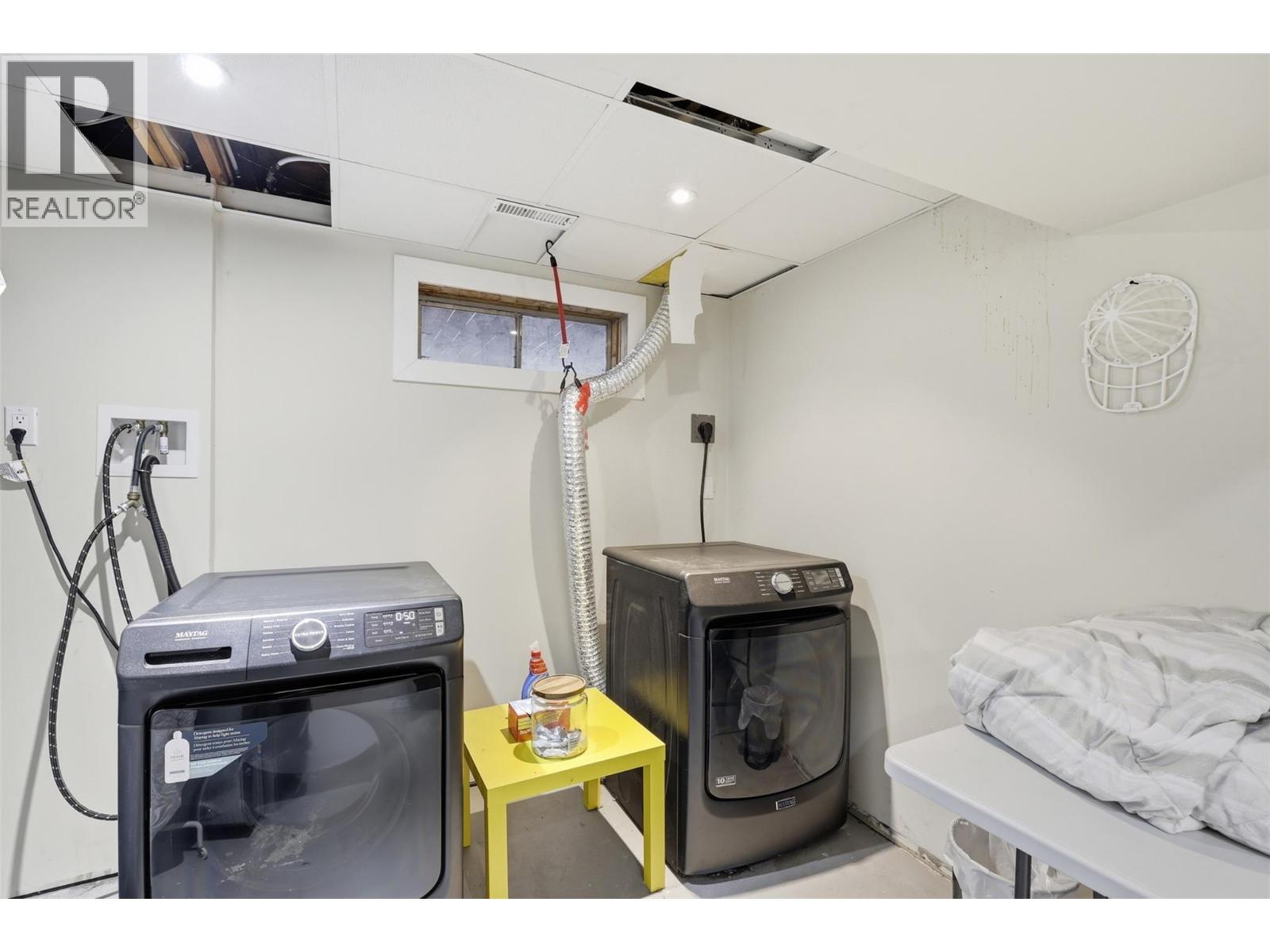 2569 CRESTLINE PLACE - 38