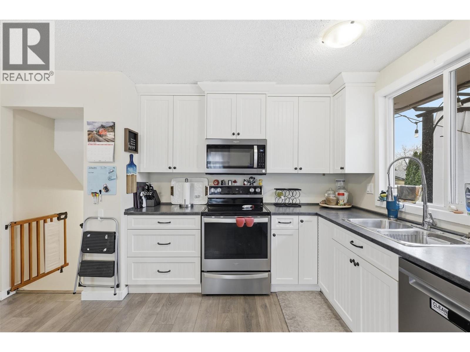 2569 CRESTLINE PLACE - 13