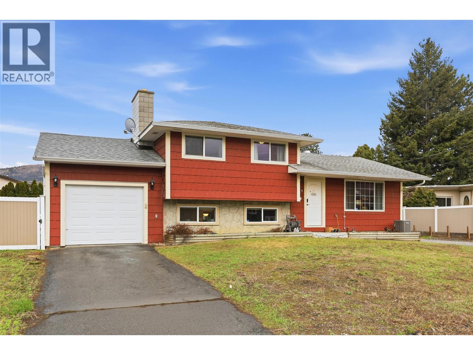 2569 CRESTLINE PLACE - Image 2