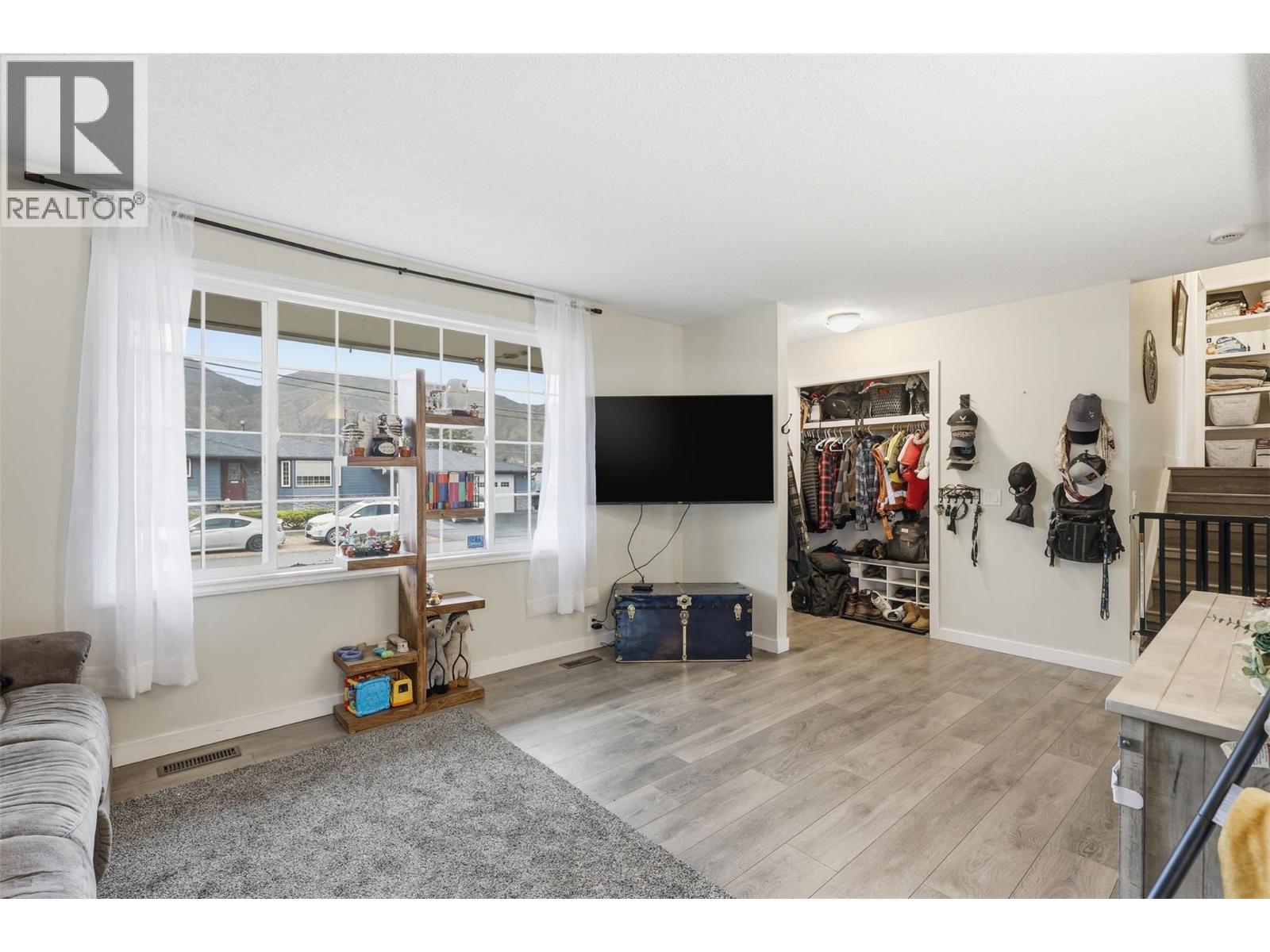 2569 CRESTLINE PLACE - 8