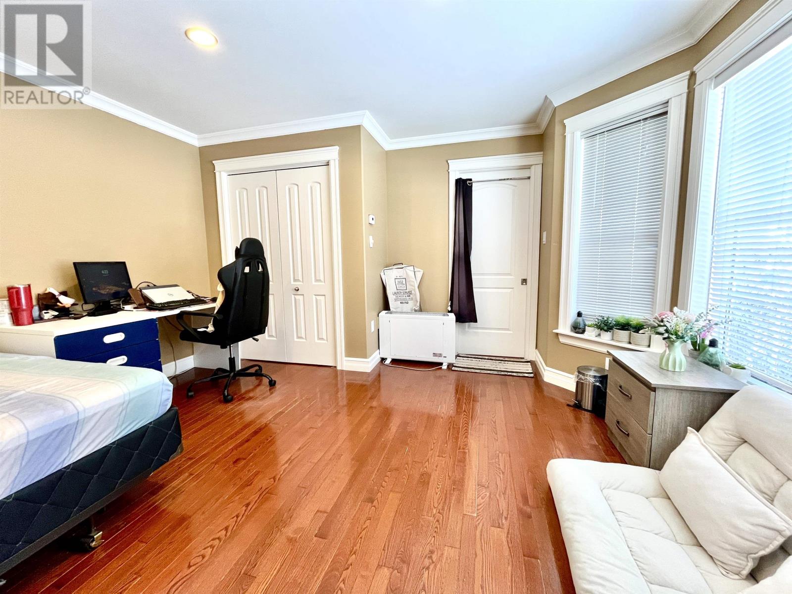 30 MACARTHUR DRIVE - 15