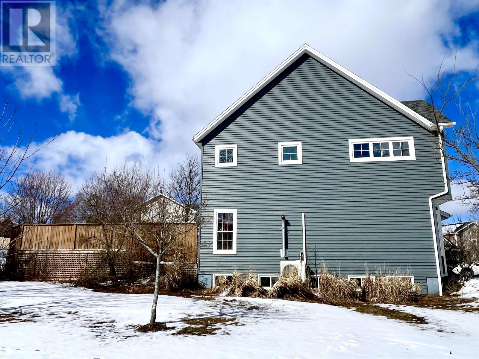 30 MACARTHUR Drive - 7