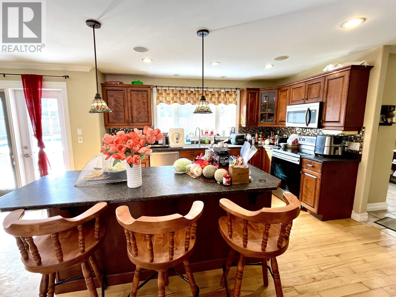 30 MACARTHUR DRIVE - 14