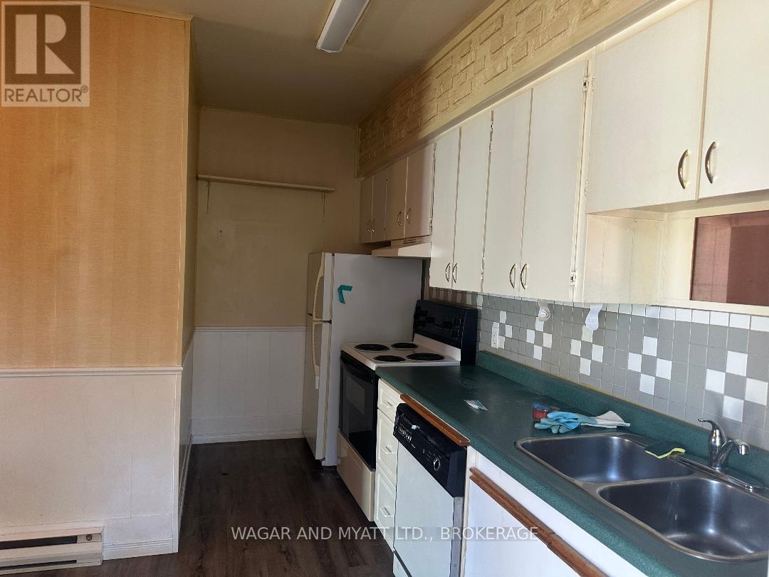 172 RICHARD STREET - 10