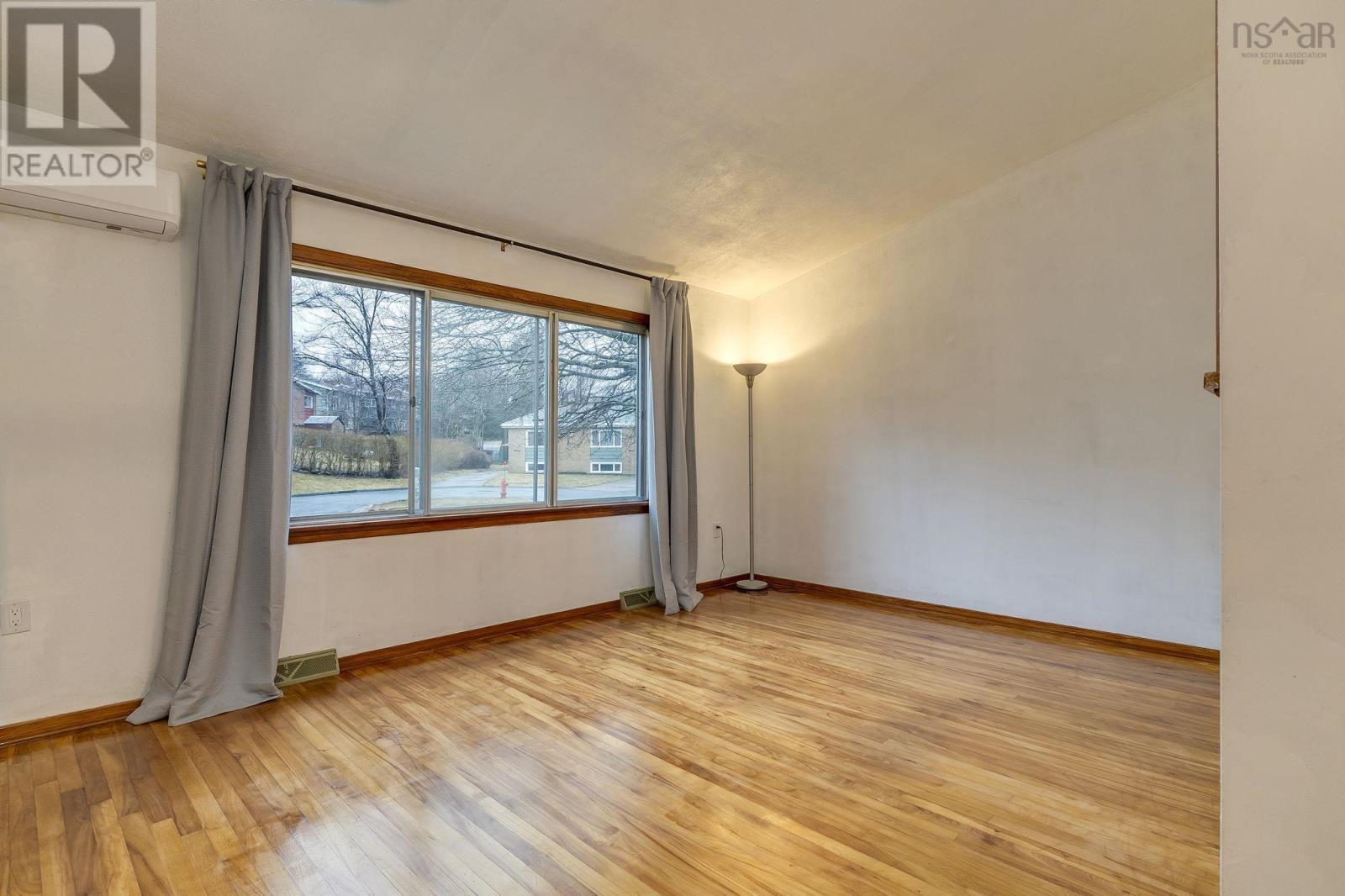 Property 6 of 30 of 7 Palisade Place