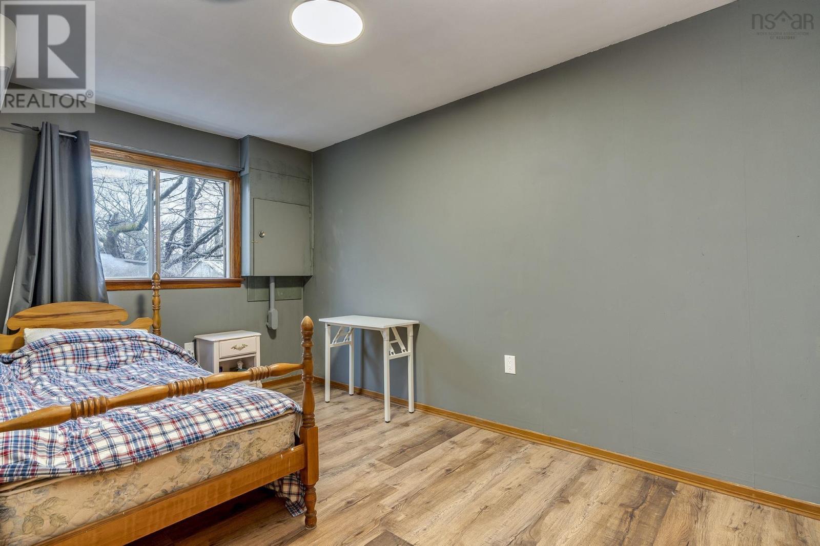 Property 21 of 30 of 7 Palisade Place