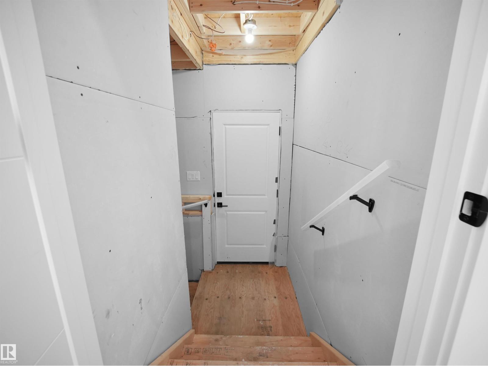 165 EDGEWATER CI — photo 13